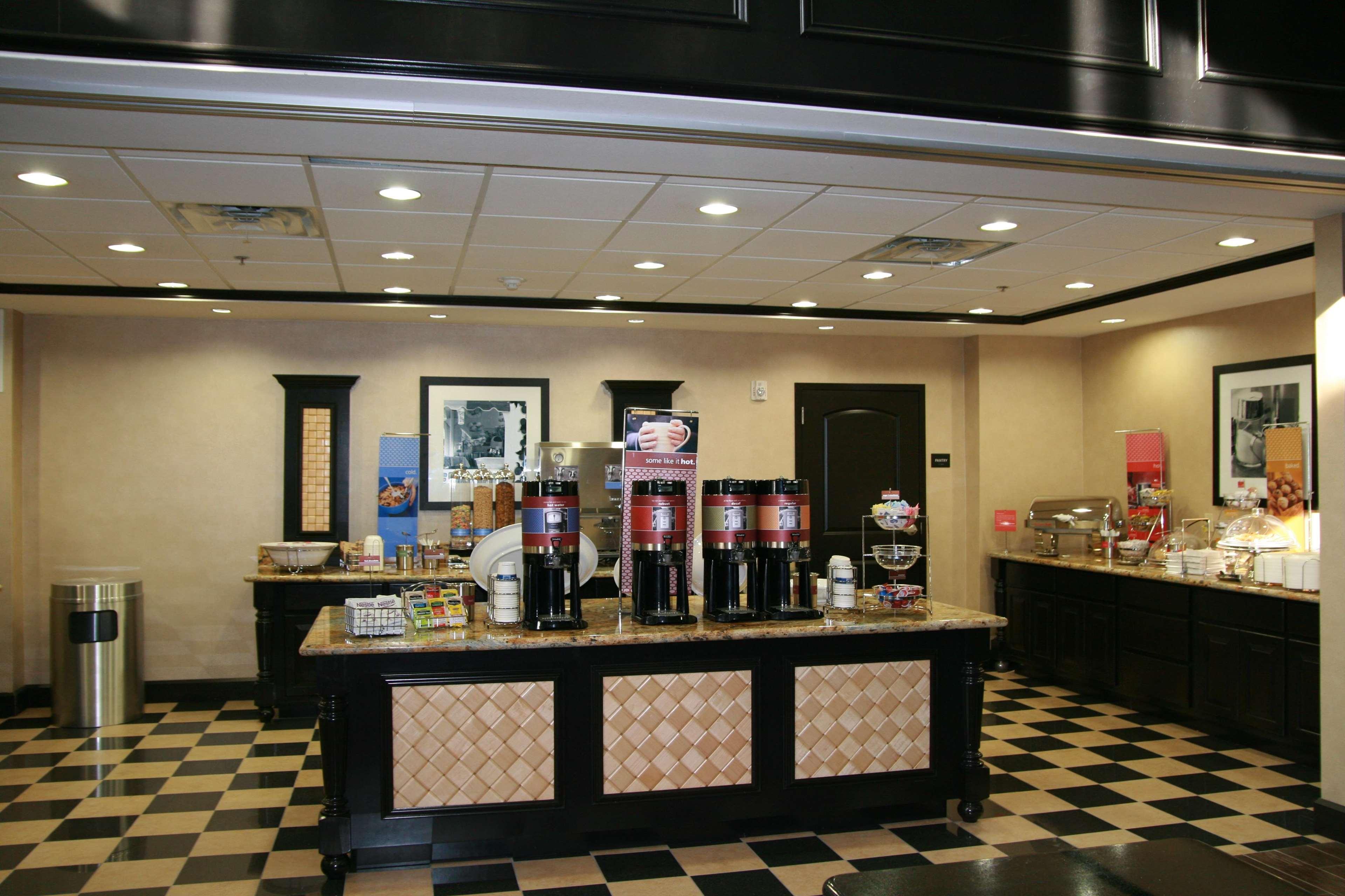 Hampton Inn & Suites Decatur Restoran foto
