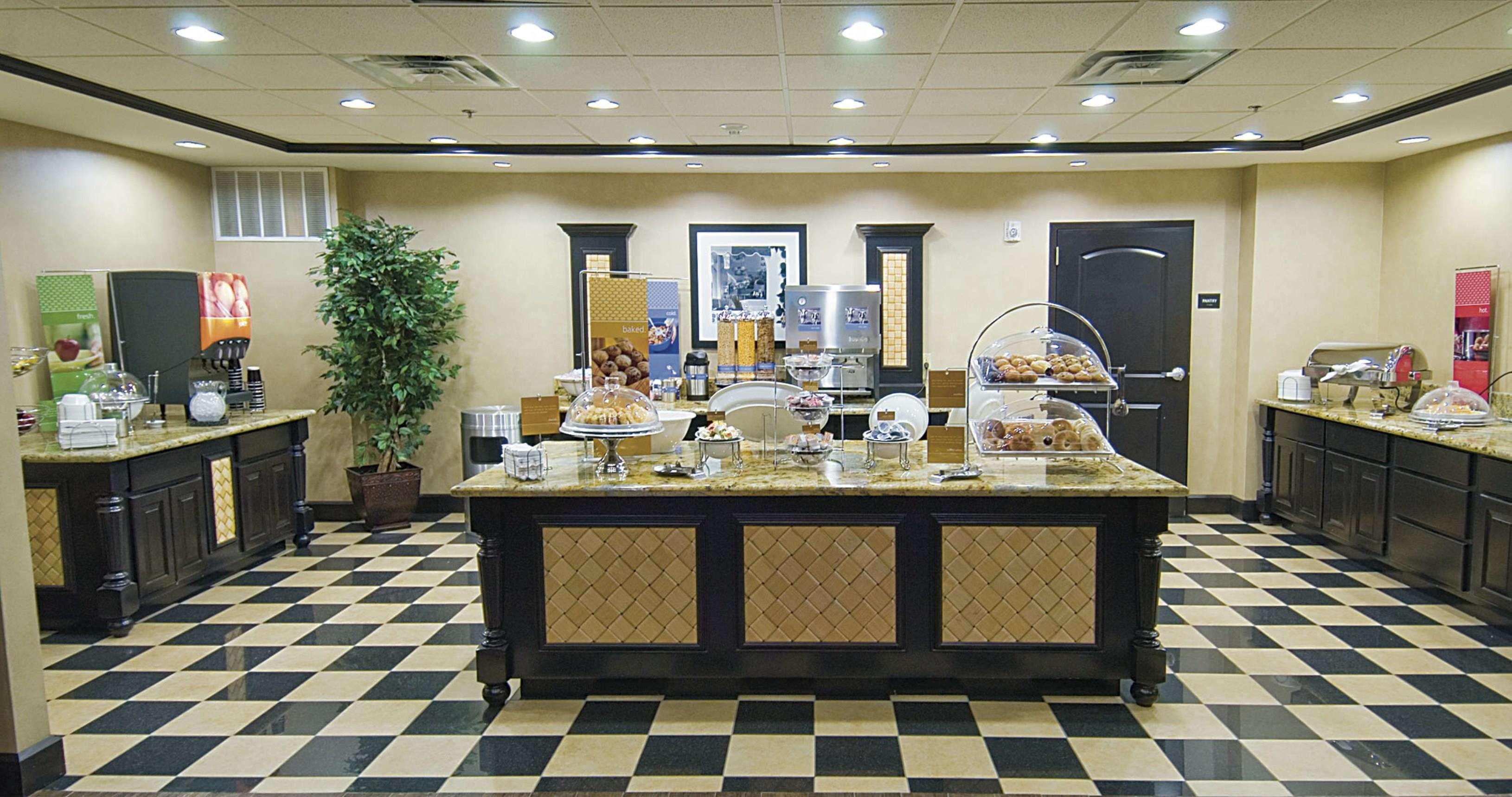 Hampton Inn & Suites Decatur Restoran foto