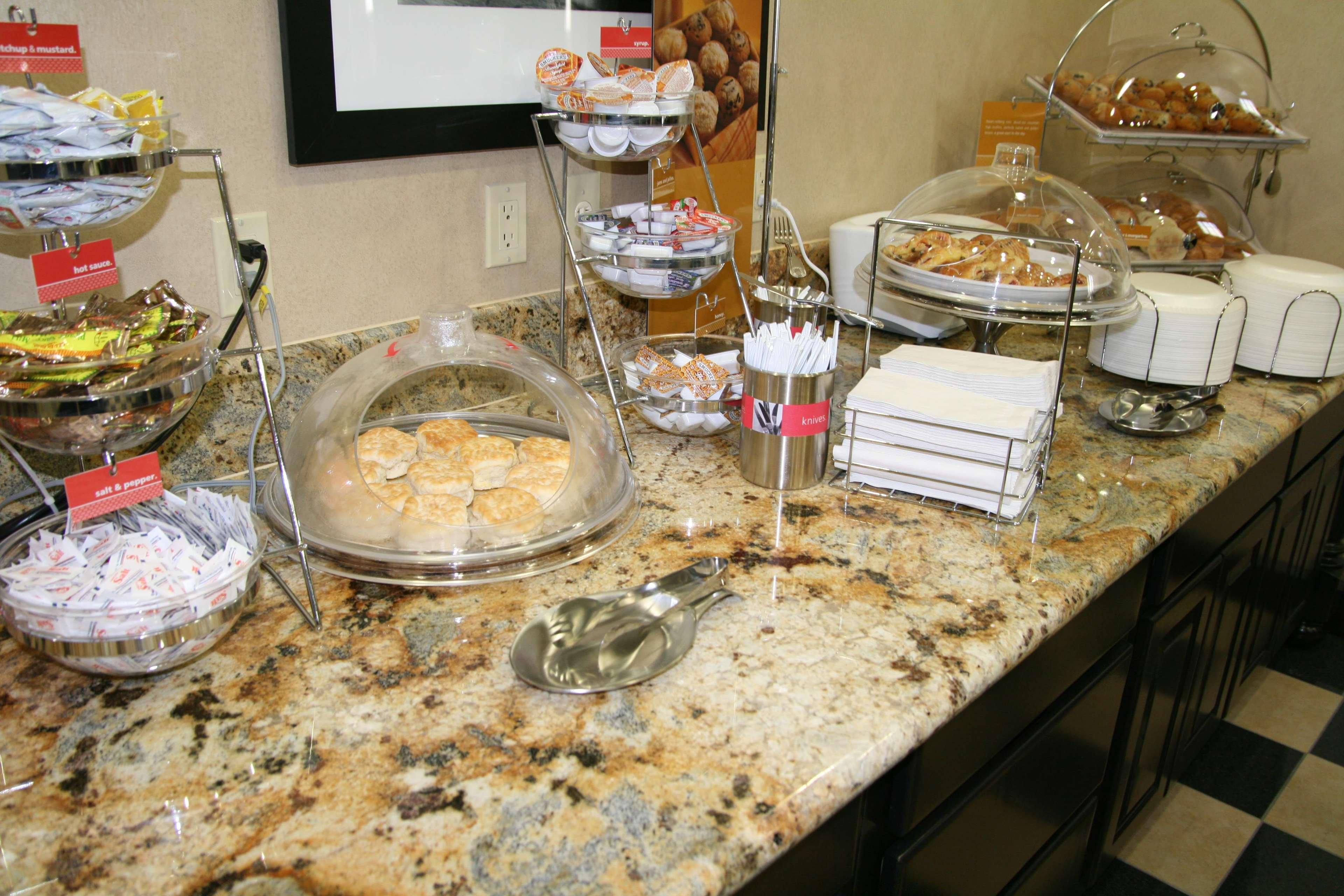 Hampton Inn & Suites Decatur Restoran foto