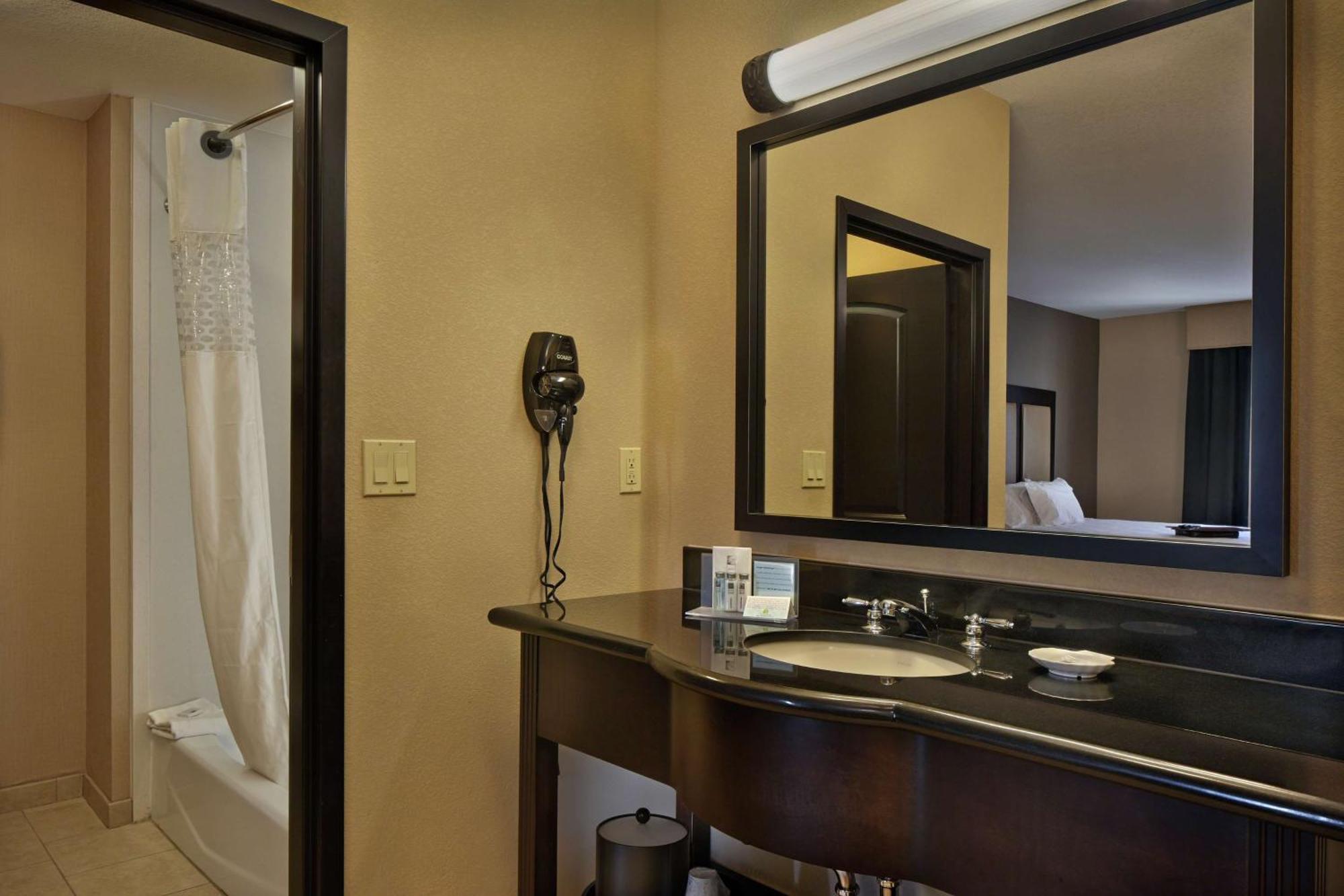 Hampton Inn & Suites Decatur Bagian luar foto
