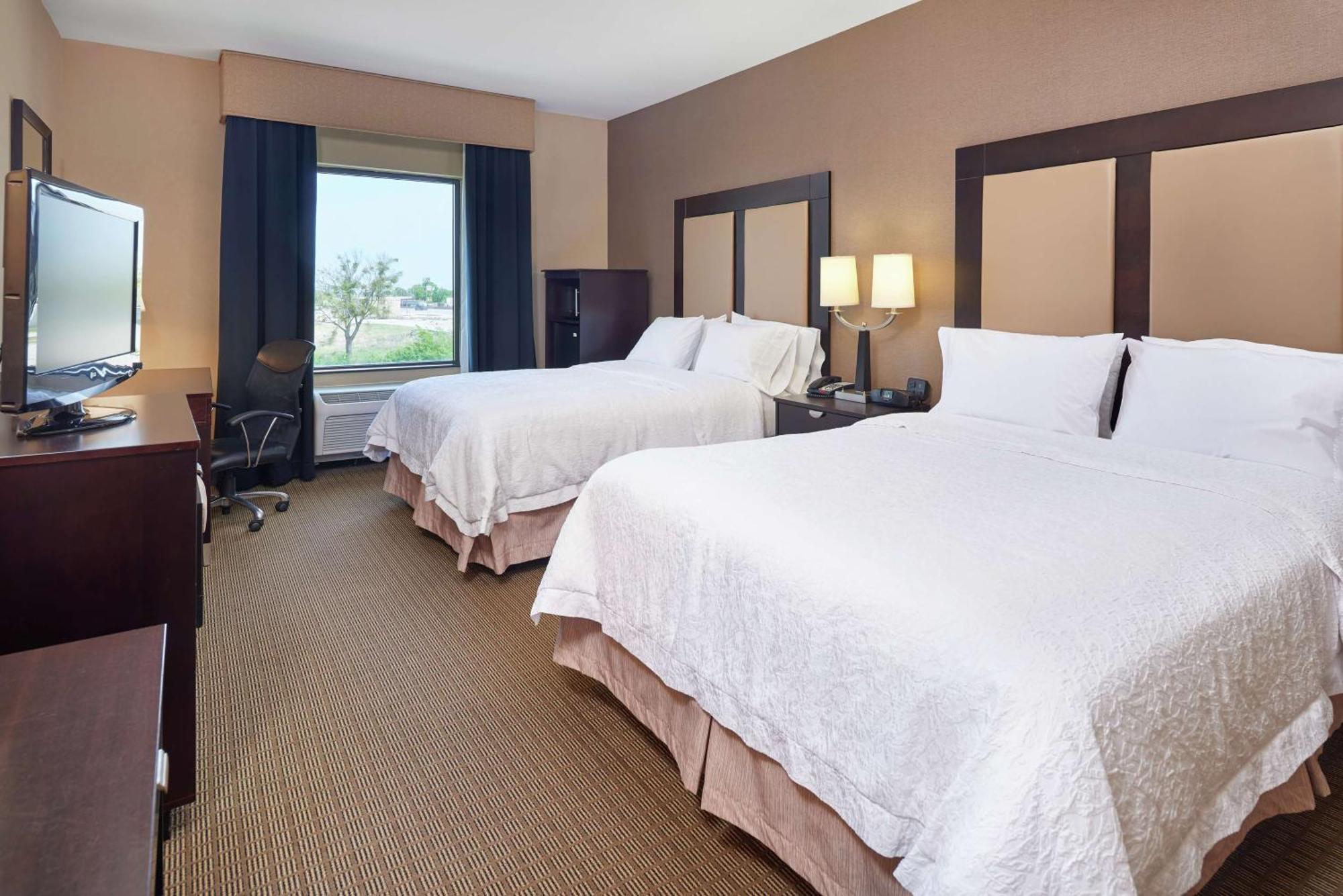 Hampton Inn & Suites Decatur Bagian luar foto