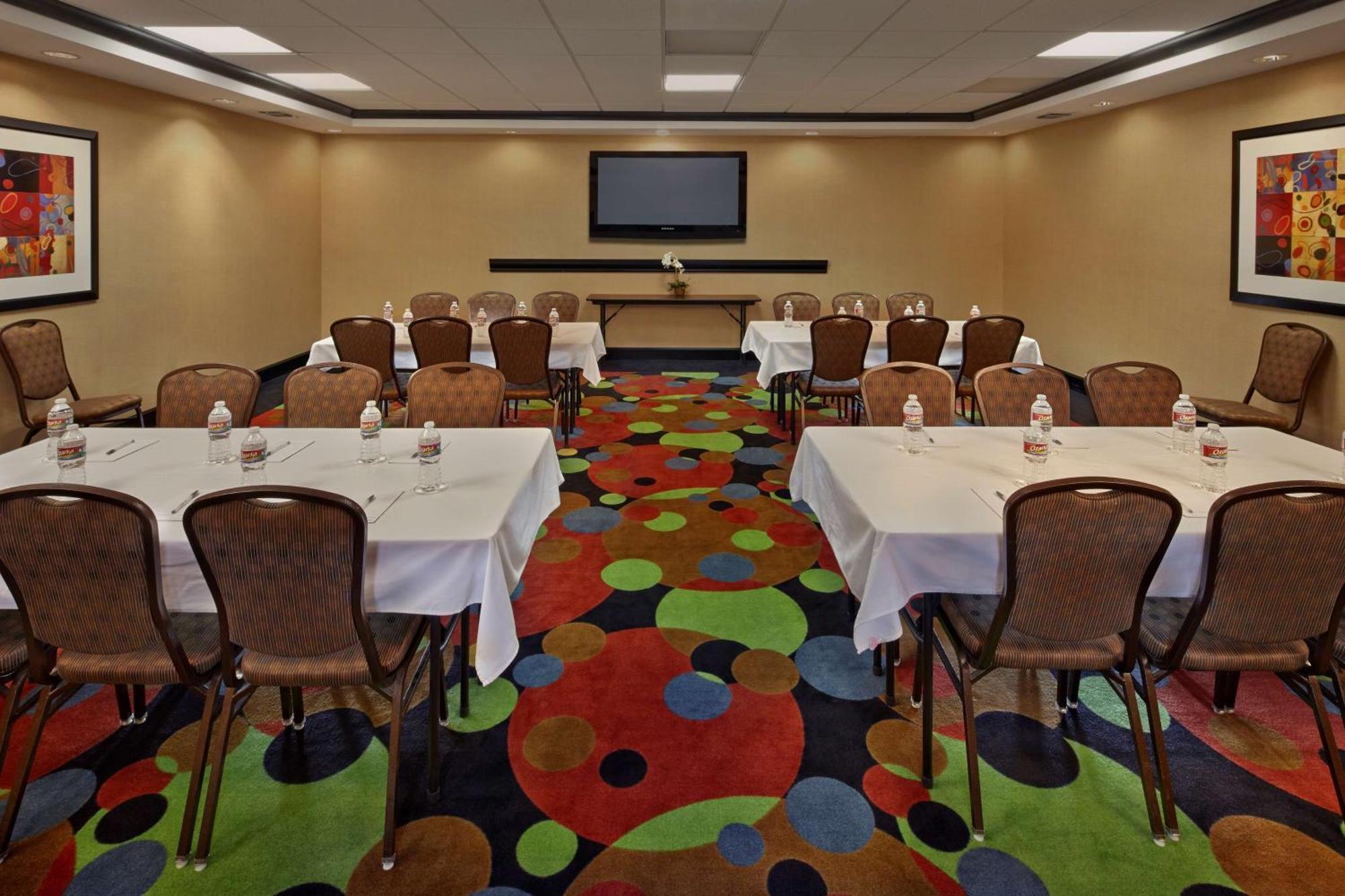 Hampton Inn & Suites Decatur Bagian luar foto