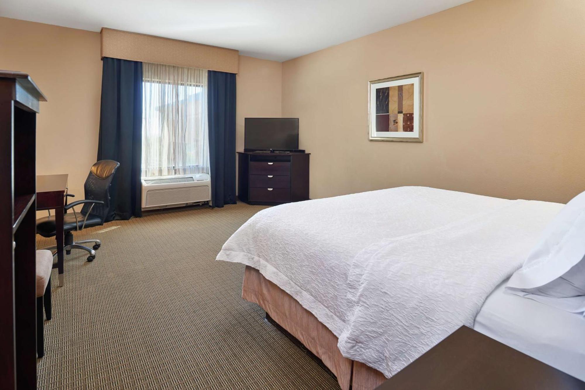 Hampton Inn & Suites Decatur Bagian luar foto