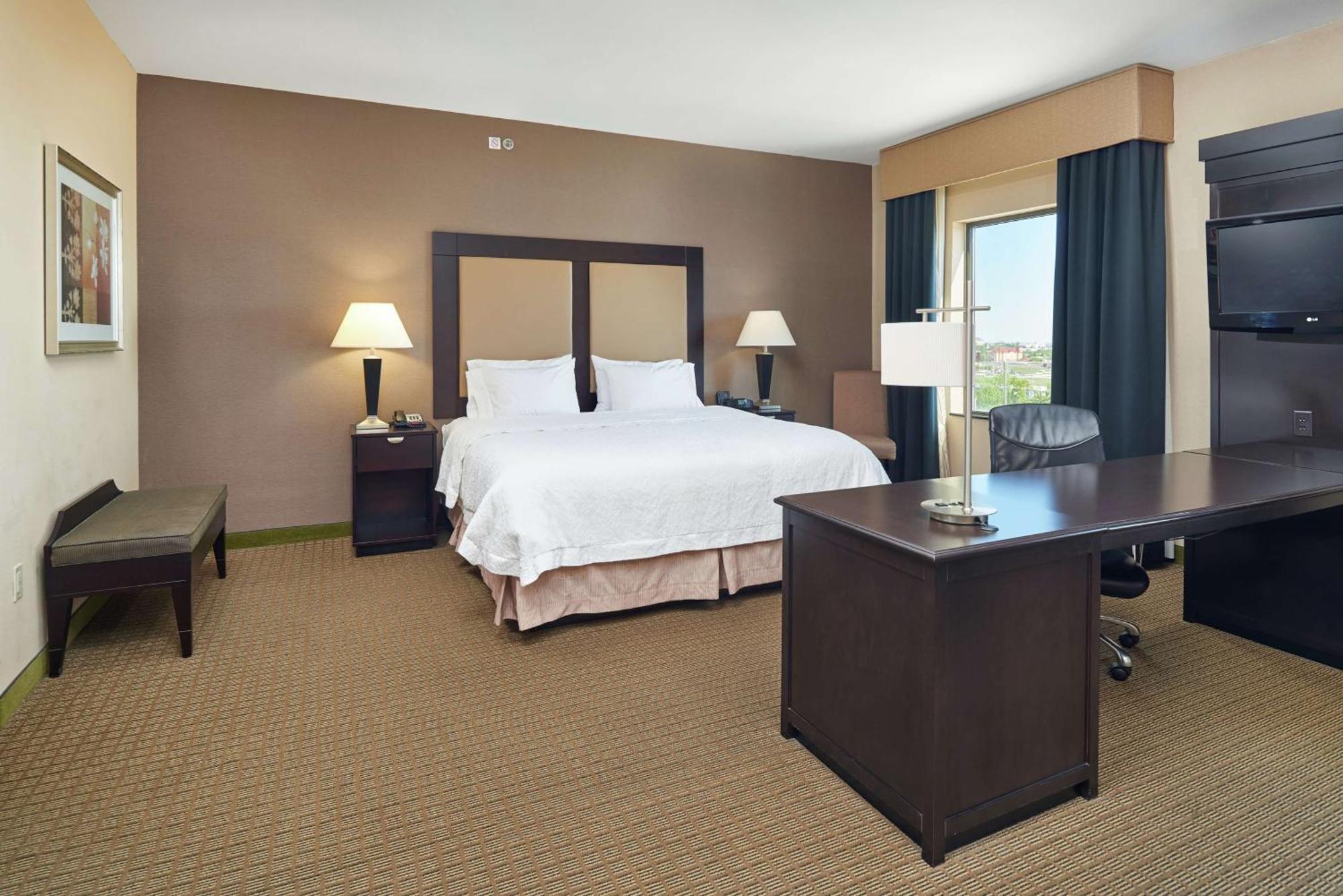 Hampton Inn & Suites Decatur Bagian luar foto