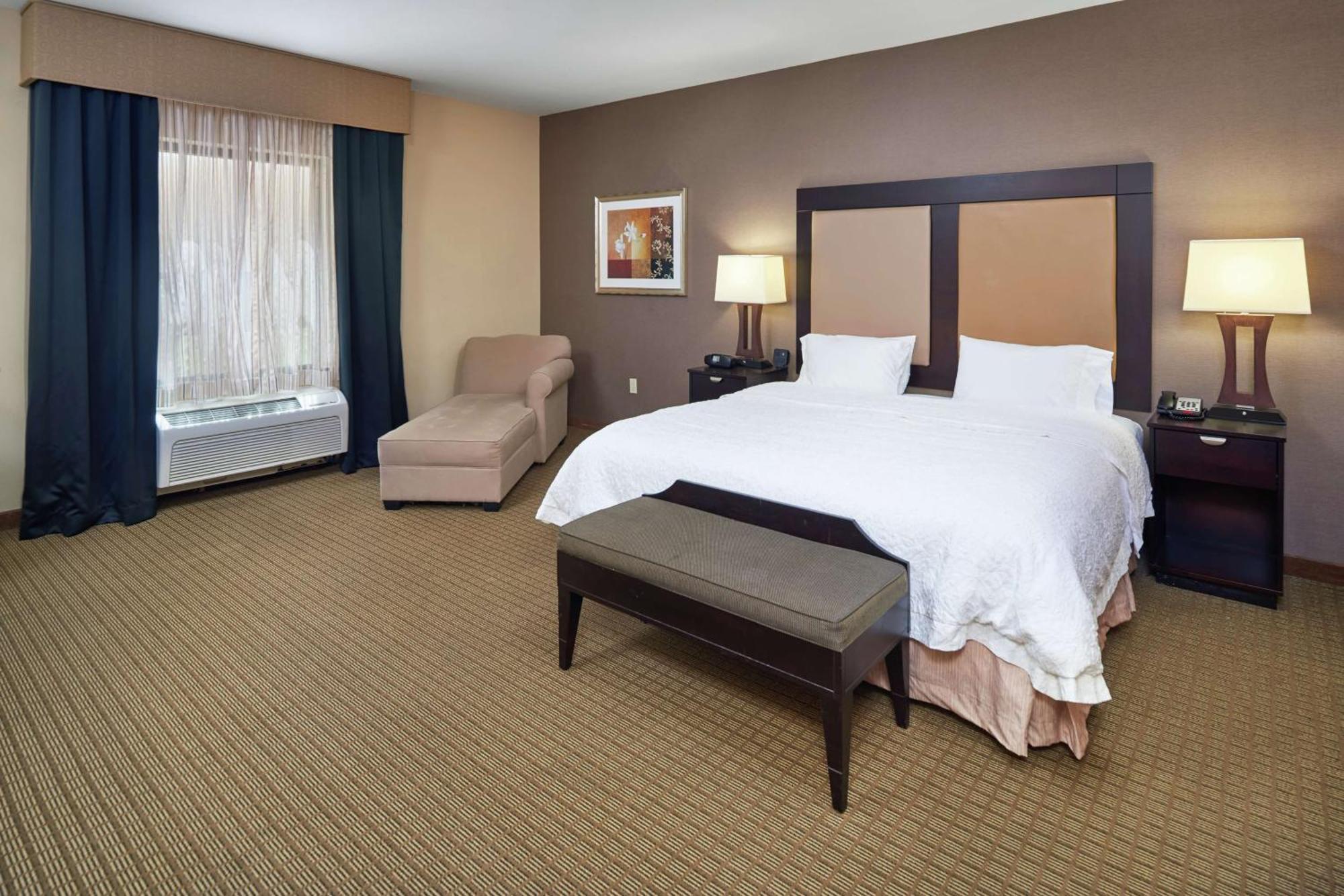 Hampton Inn & Suites Decatur Bagian luar foto