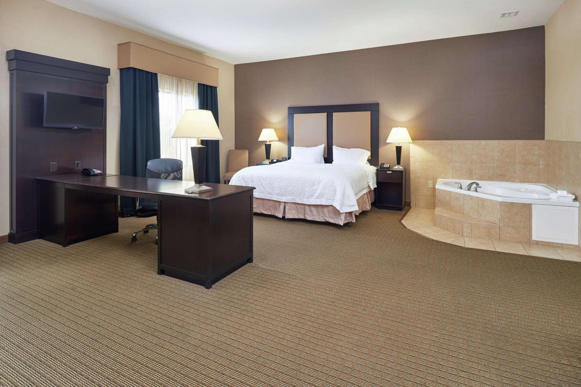 Hampton Inn & Suites Decatur Bagian luar foto